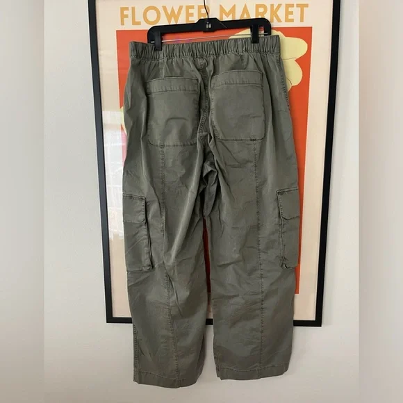 Abercrombie & Fitch Olive Green Cargo Pants with Pink Striped Sweater - Picture 3 of 4